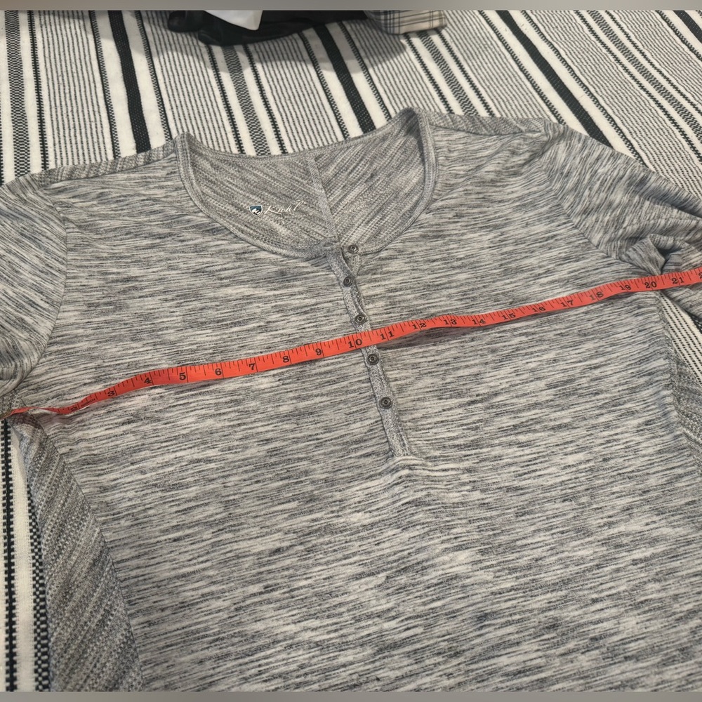 Kuhl Womens Svenna Grey Knit Henley Long Sleeve Top Size Large - Picture 12 of 13